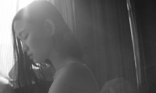 想念是会呼吸的痛mv